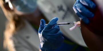 Las primeras dosis comenzarán a aplicarse a partir del lunes próximo.