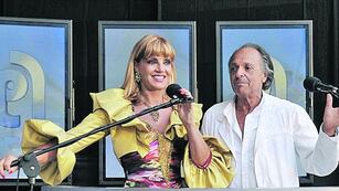 Roberto Giordano junto a su clásica compañera Teté Coustarot (Archivo/La Voz).