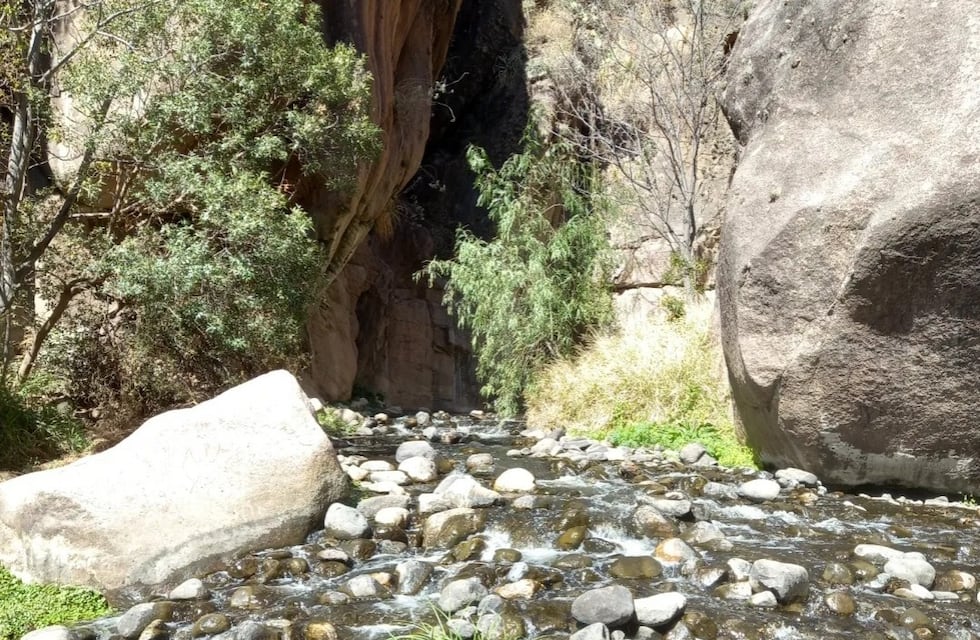 Paso del Indio, un atractivo que desafía a claustrofóbicos y que esconde una mini cascada inigualable
