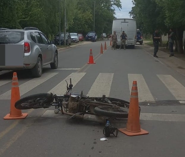 El choque se registró en el kilómetro 11 del Camino a 60 Cuadras.