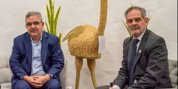 La firmaron el gobernador de Catamarca,Raúl Jalil y el rector de la Universidad Nacional de Tucumán, ingeniero Sergio José Pagani