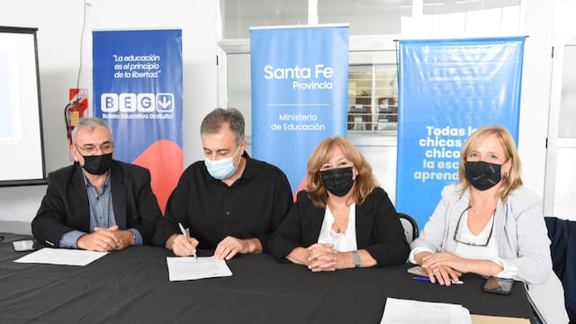 Firmaron convenios por la Movilidad Educativa Rural