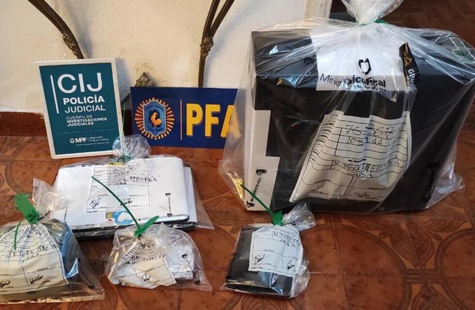 Megaoperativo contra una red de pornografía infantil: secuestraron soportes tecnológicos en Mendoza