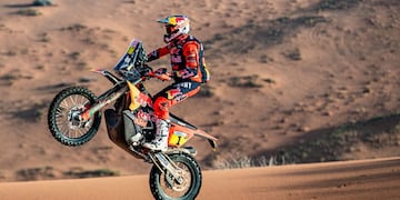Kevin Benavides recupera en el Dakar 2022. El salteño pasó este martes de 11° a 8° en la general.