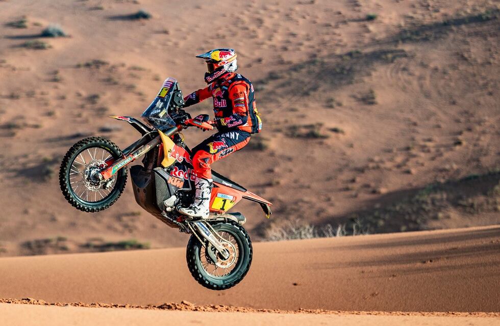 Dakar 2022: Kevin Benavides sigue remontando en la general de Motos