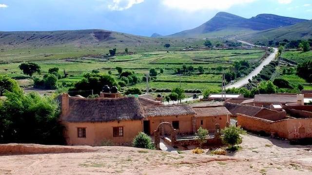 Situado a 3.516 msnm en la región Puna de Jujuy, Yavi es verdaderamente un pueblo con historia viva.