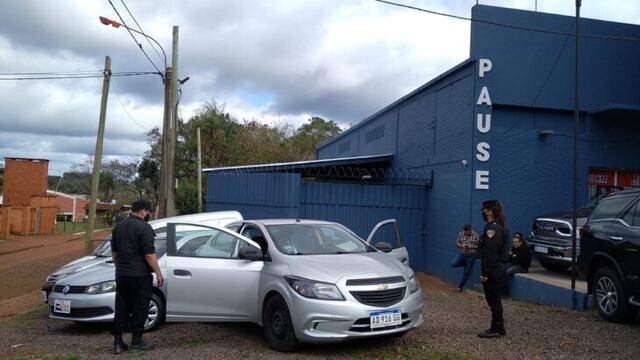 Un hombre se descompensó mientras manejaba, falleció e impactó contra otro vehículo.