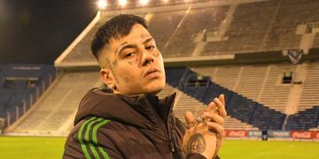 El músico anunció vía Twitch su primer show en un estadio muy especial para él. Allí fue a su primer recital en 2009, cuando Charly García volvió bajo la lluvia. (Prensa Duki).