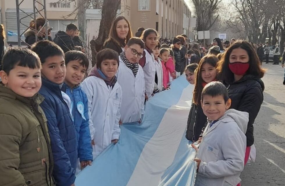 Celebración del Día de la Bandera en Pérez