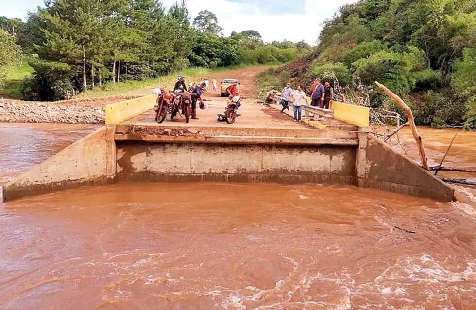 San Pedro: falleció una menor tras caer a un arroyo crecido por la tormenta
