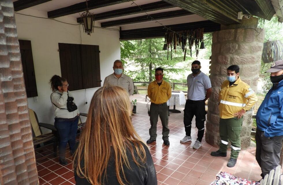 Vecinos de Tanti destacaron y distinguieron la gran labor de sus Bomberos Voluntarios