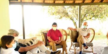 El vicegobernador y el ministro de Salud, se reunieron el viernes con representantes de un laboratorio internacional y referentes de laboratorios nacionales para tratar el proyecto.