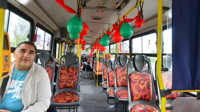 "Pocha" la chofer cordobesa que le pone onda a la Navidad (José Hernández/LaVoz).