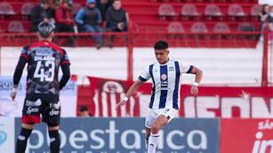 Kevin Mantilla volvió a la titularidad en Talleres.