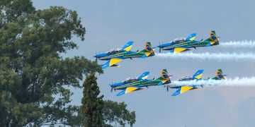 Los pilotos brasileros se lucieron en el cielo cordobés.