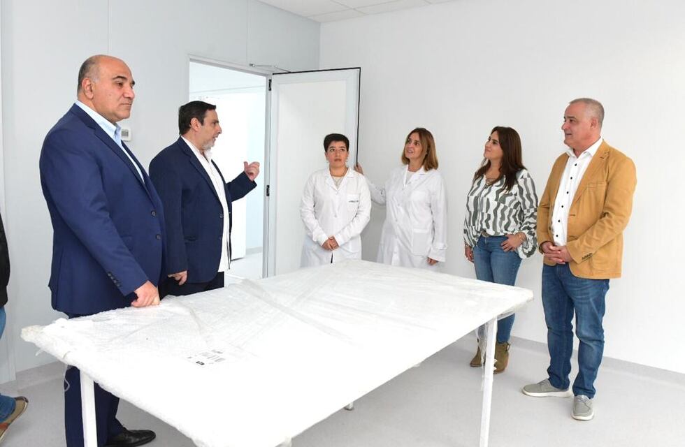 Manzur recorrió las instalaciones del Centro Modular Sanitario de Tafí Viejo