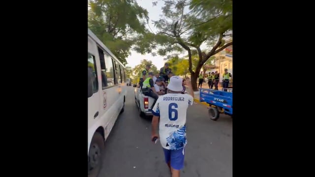 Hinchas de Talleres, detenidos en Paraguay en un control de alcoholemia (Captura).
