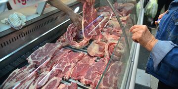 Inflación descontrolada: cuál es el presupuesto a tener en cuenta para hacer un asado en Navidad. (Foto: Pedro Castillo / Archivo)