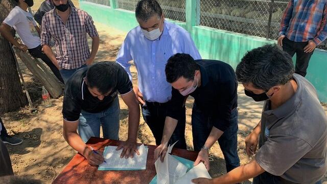 Andalgalá: habilitaron dos nuevos establecimientos avícolas