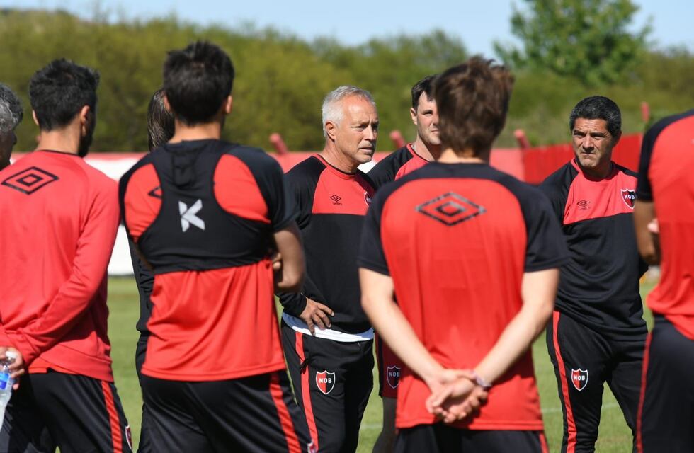 Adrián Taffarel dirigió su primera práctica como nuevo DT de Newell’s