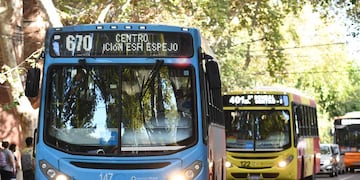 Transporte público para el Acto Central de la Fiesta de la Vendimia. 
Foto: José Gutiérrez / Los Andes