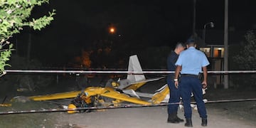 La avioneta acrobática se precipitó a metros del Aeroclub.