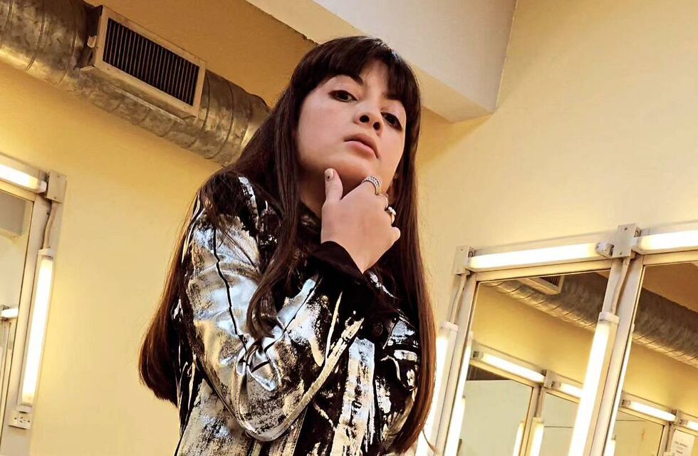 More con Flow estrenó “BLA BLA” y se aleja de la era de “La Miedosa” con su voz