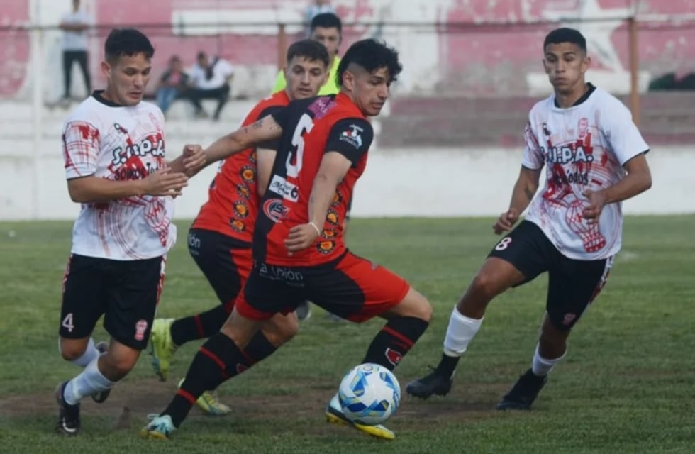 Federal Amateur: Sporting perdió en el debut ante Huracán