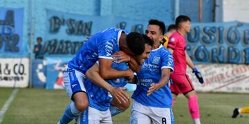 Estudiantes de Río Cuarto eliminó a Mitre de Santiago y va por más (Tomás Fragueiro / La Voz).