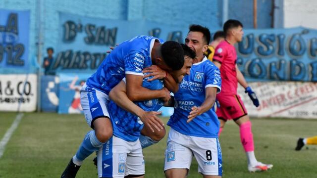 Estudiantes de Río Cuarto y un goleador tremendo, Luis Silba, para el 1 a 0 contra Mitre (Tomás Fragueiro / La Voz)