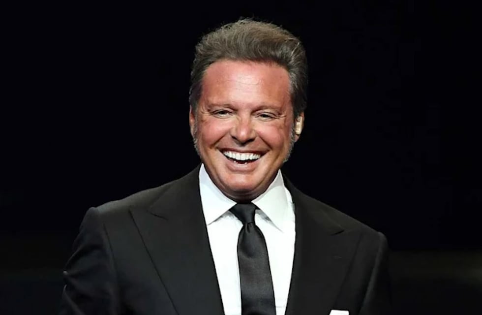¿Luis Miguel murió pero fue reemplazado por un doble? Esta teoría viral lo asegura