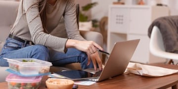 Qué empleo remoto pagan entre 3.000 a 3.500 dólares mensuales.