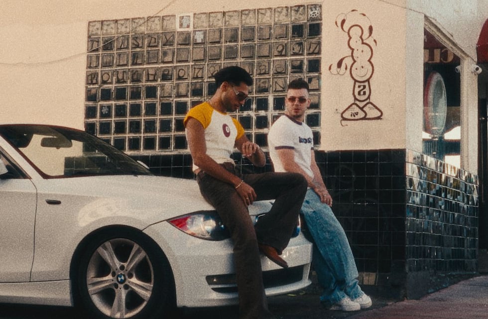 Lo nuevo de Yesan y Asan: una colaboración explosiva que mezcla pop, rock y música electrónica