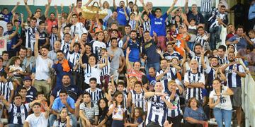 Los hinchas de Talleres podrán colaborar con las víctimas de los feroces incendios en Corrientes (Foto: Nicolás Bravo / La Voz).