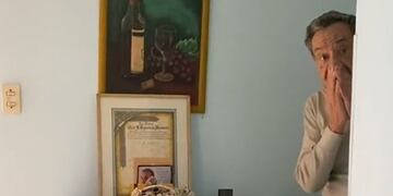 El emocionante reencuentro de la joven con sus abuelos.