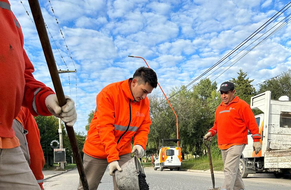 Villa Carlos Paz: el Municipio profundiza el programa de bacheo en toda la ciudad