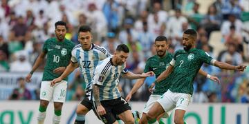 Argentina le está ganando a Arabia Saudita. (AP)