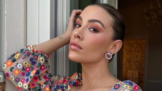 Michelle Salas enamoró al posar con un escotado vestido en la naturaleza
