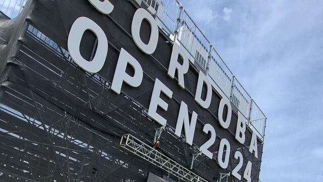 Córdoba Open 2024 y sus instalaciones para el público. Filtraron imágenes porno en una de las pantallas (La Voz).