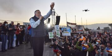 Jaldo presentó a sus precandidatos para las PASO en Monteros.