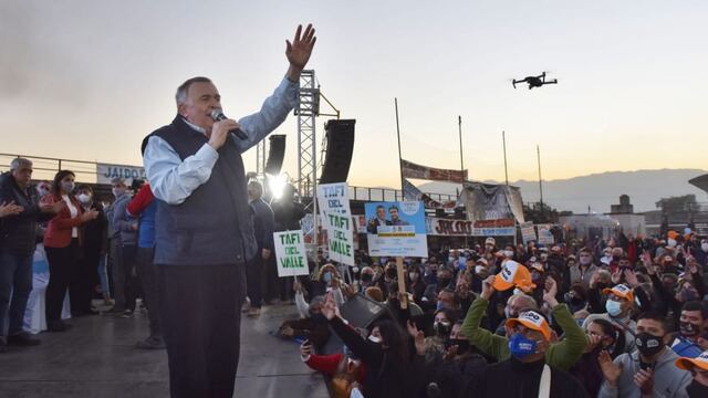 Jaldo presentó a sus precandidatos para las PASO en Monteros.