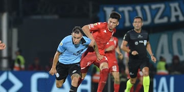 El "Chino" Zelarayán, la gran atracción de un Belgrano que no pudo sacar ventaja ante Huracán (Facundo Luque / La Voz)