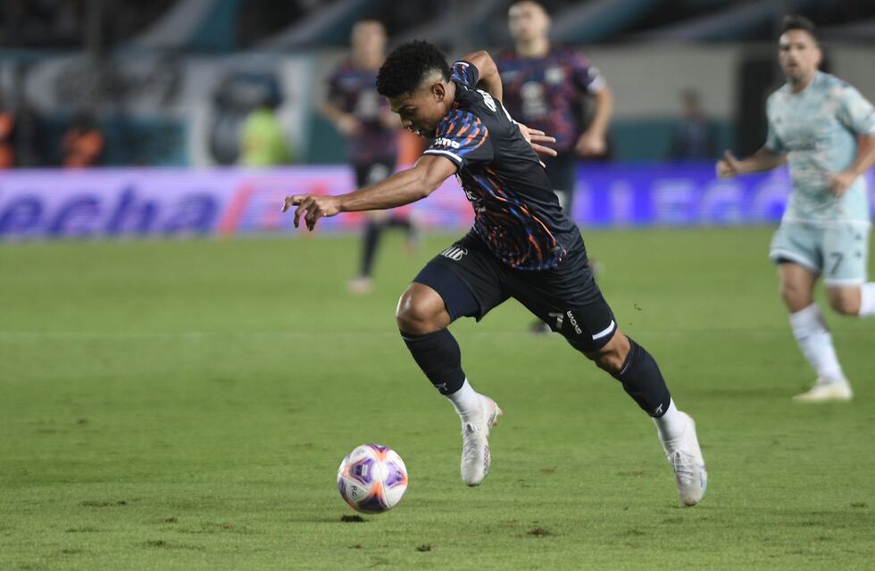 Video: doblete del reaparecido Diego Valoyes, para que Talleres estire la ventaja ante Racing