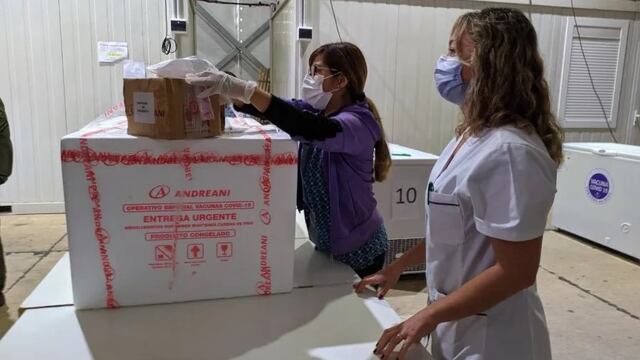 Este sábado comenzará la vacunación al personal de salud mayor de 60 años en las regiones Valles, Quebrada y Puna.