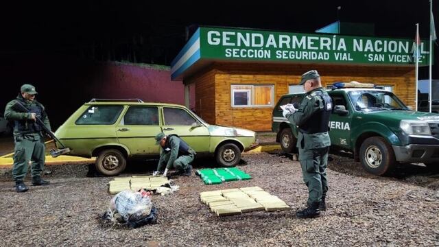 San Vicente: secuestran marihuana de un vehículo que embistió un puesto de control de Gendarmería.