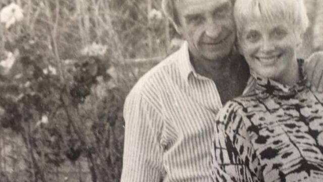 Carmen Barbieri junto a Santiago y Fede Bal en Villa Carlos Paz. (Foto: archivo fotográfico / Biblioteca Popular José H. Porto).