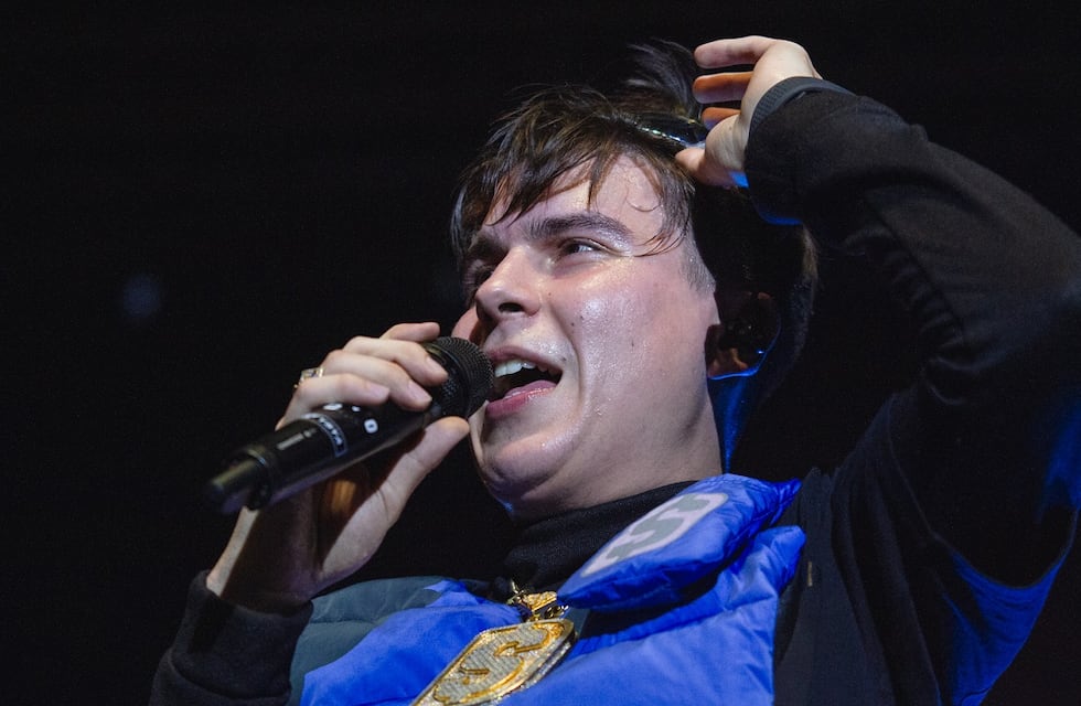 El original anuncio de Ysy A para su show en Buenos Aires: cuándo y dónde se presenta “El hombre sismo”