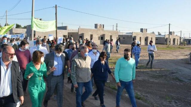 En San Andrés, Jaldo supervisó la construcción de 100 viviendas