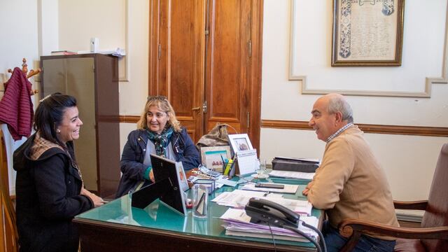 El jefe de Gabinete de Tres Arroyos, Hugo Fernández recibió a referentes del jardín Nº 903