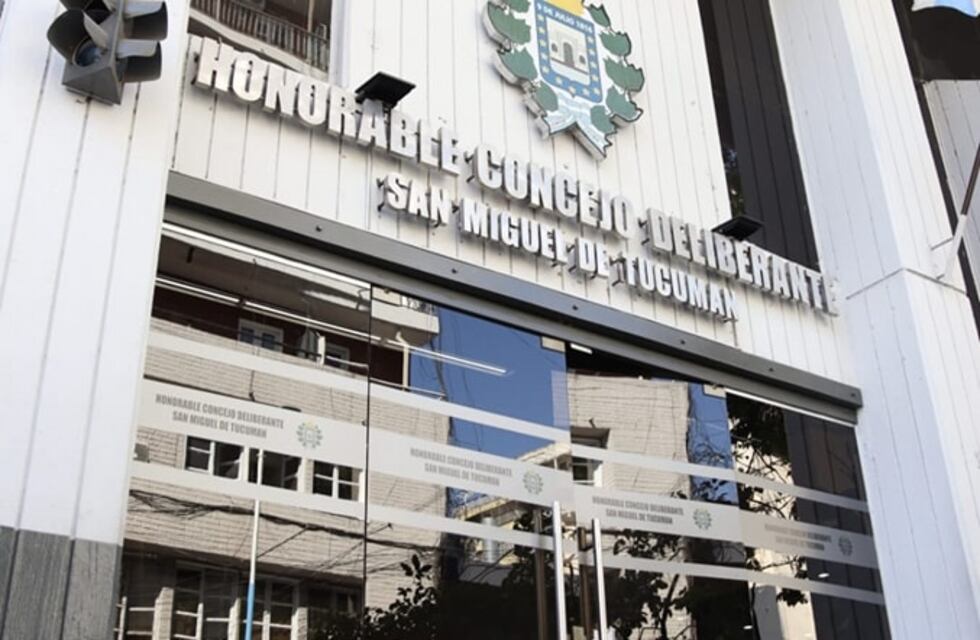 Enseñan Derecho Parlamentario a empleados del Concejo Deliberante de la Capital